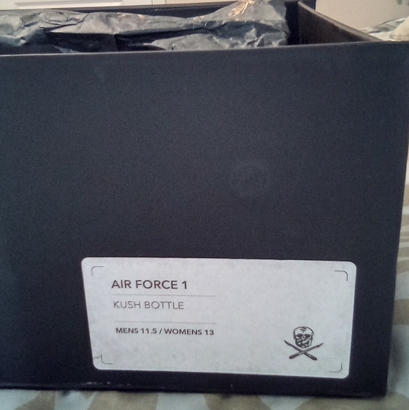 (RARE!of 5 only made) Air Force1 (Kush Bottle) (The Shoe Surgeon collection) - Picture 13 of 13